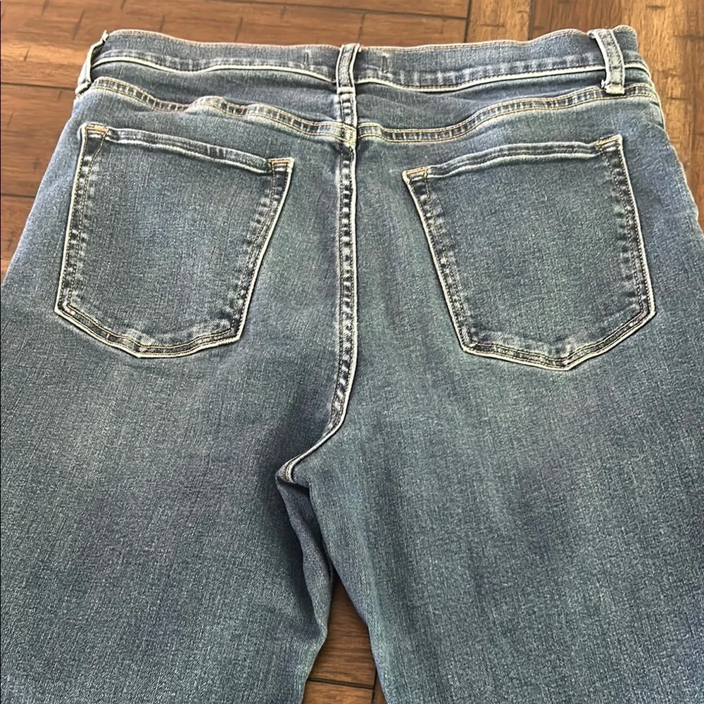 Abercrombie & Fitch size 32 “The Flare Ultra High Rise” EUC - Picture 7 of 7